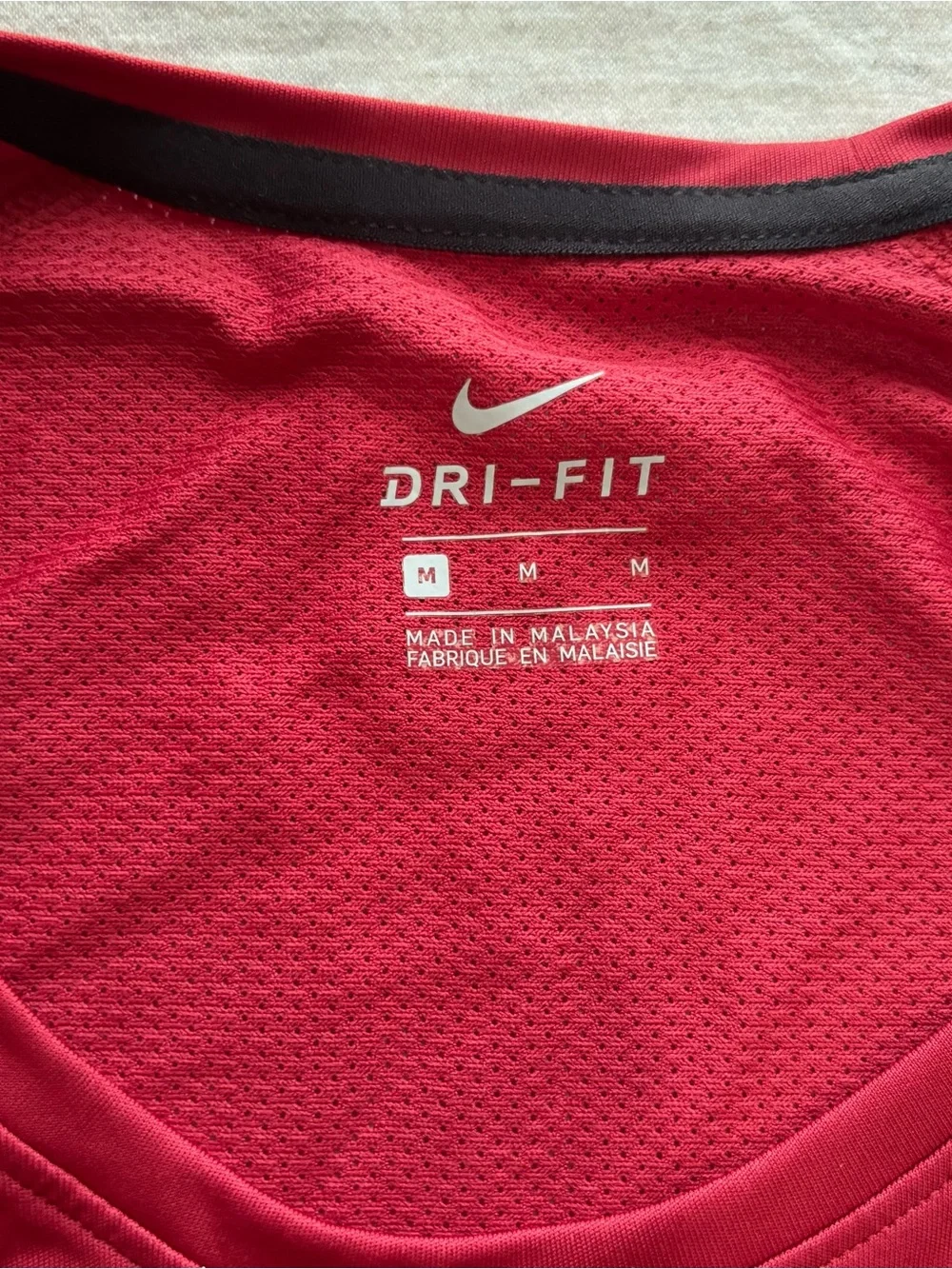 Nike Alabama Crimson Tide Women’s Dri-FIT Performance Tee Red M NWT
